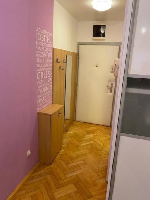 Apartamento Self Check-In Studio With Wi-Fi And Parking Place Zagreb Exterior foto
